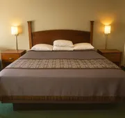 Royal Inn & Suites hotel detail image 7