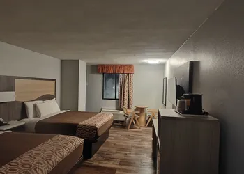 Mountain Vista Inn & Suites hotel thumbnail 3