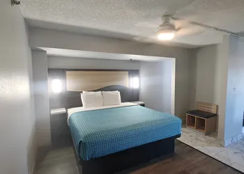 Mountain Vista Inn & Suites hotel thumbnail 5