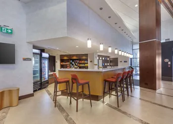 GLō Best Western Mississauga Corporate Centre hotel thumbnail 2