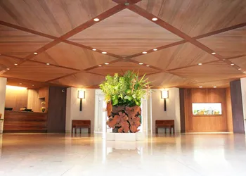 Halekulani hotel thumbnail 2