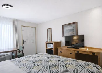 Sundowner Inn Forsyth I 94 hotel thumbnail 8