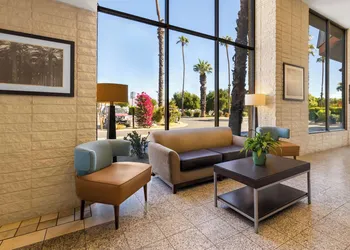 Best Western Date Tree Hotel hotel thumbnail 2