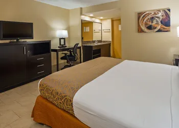 Best Western The Plaza Hotel Honolulu Airport - Free Breakfast hotel thumbnail 5