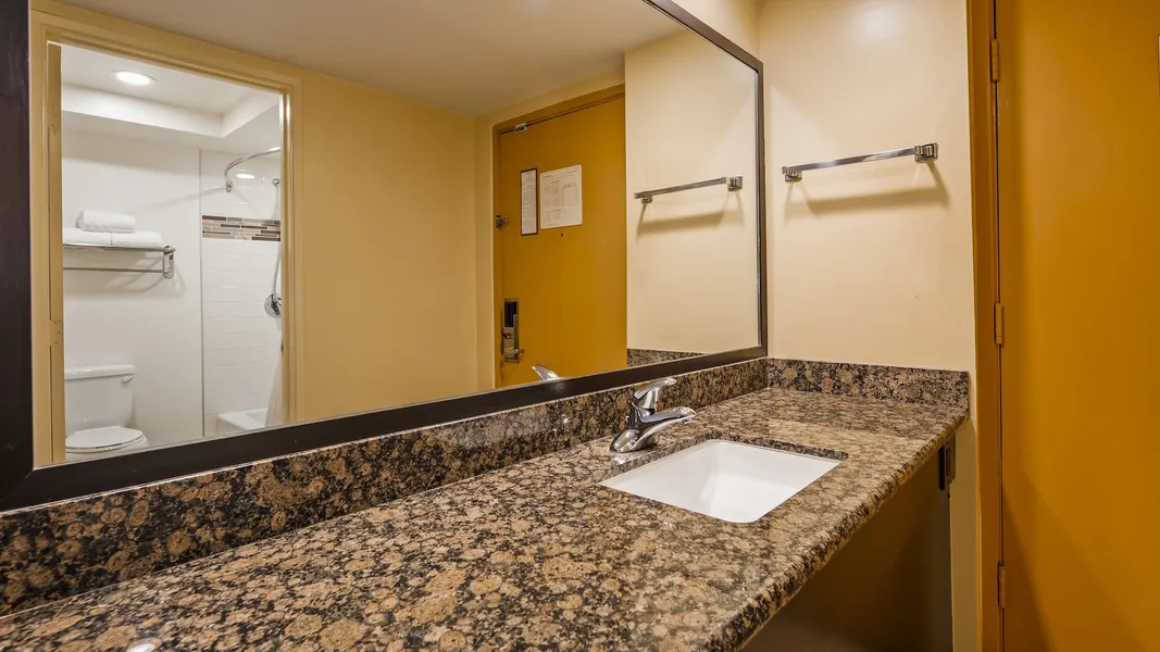 Best Western The Plaza Hotel Honolulu Airport - Free Breakfast hotel detail image 6