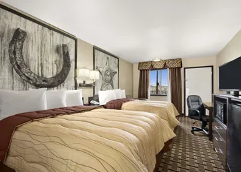 Super 8 by Wyndham Fort Worth TX hotel thumbnail 4