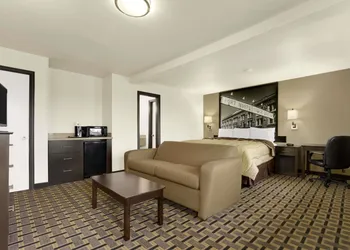 Super 8 by Wyndham Fort Worth TX hotel thumbnail 5