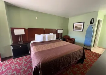 Rancho California Inn hotel thumbnail 8