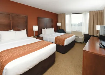 Comfort Inn & Suites Event Center hotel thumbnail 5