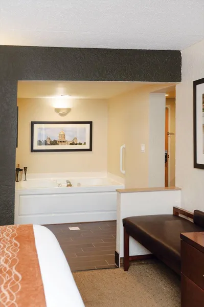Comfort Inn & Suites Event Center hotel detail image 6