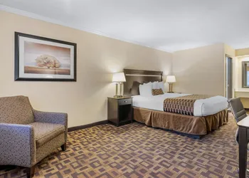 Best Western Plus Inn of Hayward hotel thumbnail 5