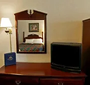 Americas Best Value Inn & Suites Waukegan Gurnee hotel detail image 4