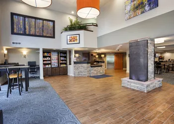 Best Western Plus Peak Vista Inn & Suites hotel thumbnail 2