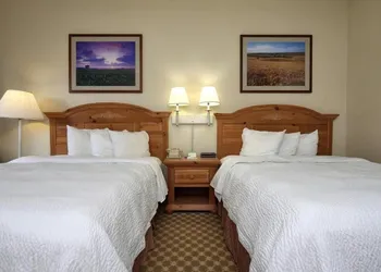 Lancaster Inn and Suites hotel thumbnail 8