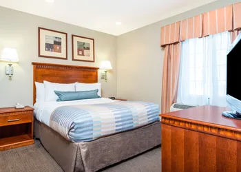Candlewood Suites LAX Hawthorne by IHG hotel thumbnail 8