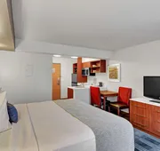 Executive Residency by Best Western Navigator Inn & Suites hotel detail image 5