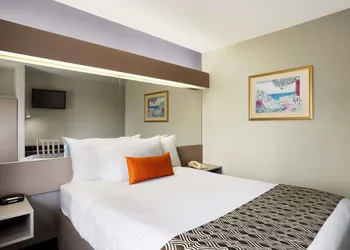 Microtel Inn by Wyndham Louisville East hotel thumbnail 3