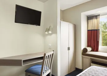 Microtel Inn by Wyndham Louisville East hotel thumbnail 6