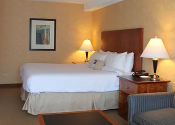 Best Western Plus Suites Downtown hotel thumbnail 6