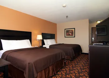 Econo Lodge Inn & Suites Santa Fe South hotel thumbnail 5