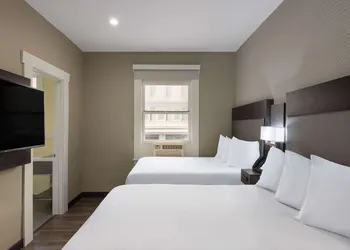 Super 8 by Wyndham San Francisco/Union Square Area hotel thumbnail 6