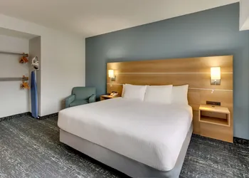 ParkShore Resort hotel thumbnail 4