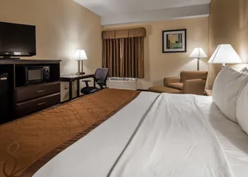 Quality Inn & Suites Southport hotel thumbnail 6