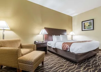 Quality Inn & Suites Southport hotel thumbnail 8