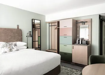 Hotel Indigo St Louis - Central West End by IHG hotel thumbnail 4
