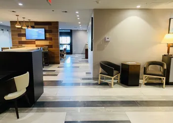 Windmill Suites Surprise - Phoenix, an Ascend Collection Hotel hotel thumbnail 4