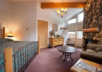 Harborview Inn hotel thumbnail 3