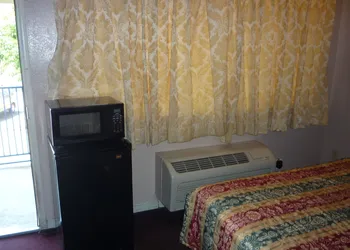 Nice Inn Yuba City hotel thumbnail 5