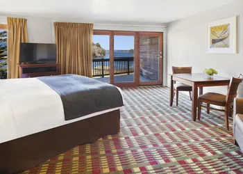 Ocean Gate Inn hotel thumbnail 8