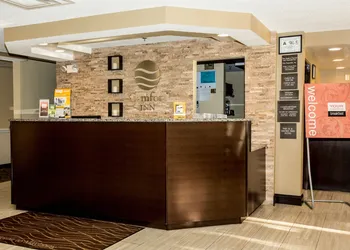 Comfort Inn Mount Airy hotel thumbnail 5