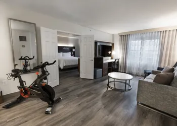 EVEN Hotel Chicago Tinley Park-Conv Ctr by IHG hotel thumbnail 2