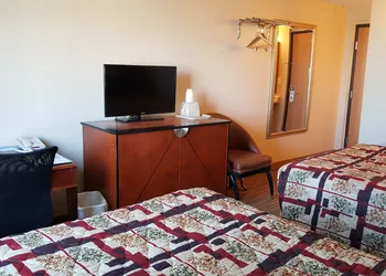 Knights Inn Grand Forks hotel thumbnail 3
