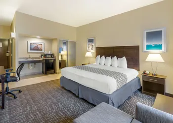 Best Western Naples Plaza Hotel hotel thumbnail 7