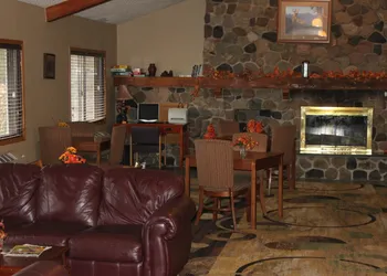 Boarders Inn & Suites by Cobblestone Hotels - Ripon hotel thumbnail 2