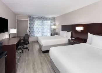 Days Inn by Wyndham Melbourne hotel thumbnail 8