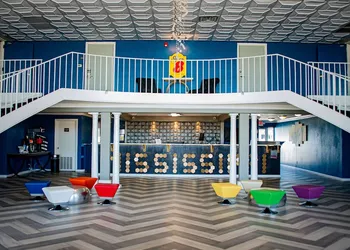 Super 8 by Wyndham Biloxi at the Beach hotel thumbnail 4