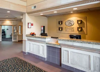 Comfort Suites University Area Notre Dame - South Bend hotel thumbnail 3