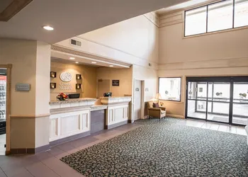Comfort Suites University Area Notre Dame - South Bend hotel thumbnail 5