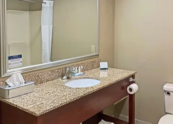 Quality Inn & Suites Georgetown - Seaford hotel thumbnail 7
