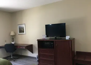 Quality Inn Wilmington hotel thumbnail 5