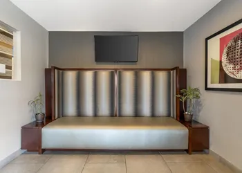Best Western Plus Pavilions hotel thumbnail 4