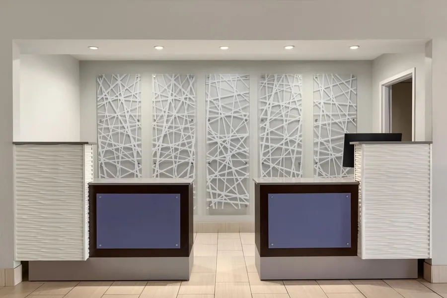 La Quinta Inn & Suites by Wyndham Fairfield - Napa Valley hotel detail image 2
