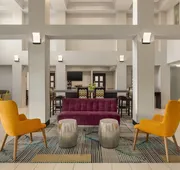 La Quinta Inn & Suites by Wyndham Fairfield - Napa Valley hotel detail image 3