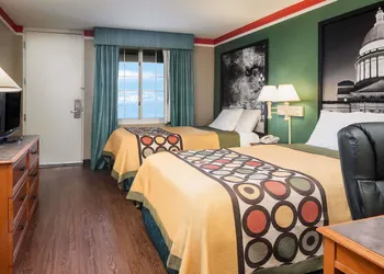Super 8 by Wyndham Little Rock/Otter Creek hotel thumbnail 4