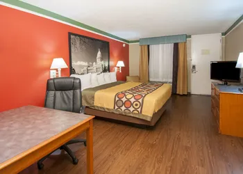 Super 8 by Wyndham Little Rock/Otter Creek hotel thumbnail 6