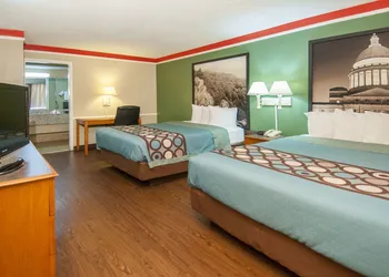 Super 8 by Wyndham Little Rock/Otter Creek hotel thumbnail 7
